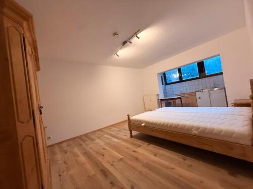 Foto - 1 Zimmer Etagenwohnung zur Miete in Neustadt an der Weinstraße