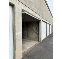 Garage in Würzburg Lengfeld zum vermieten.