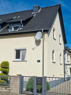 Foto - Einfamilienhaus in Biebesheim - Doppelhaushälfte