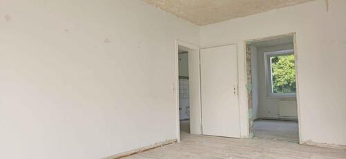 Foto - Kleine 3 Zimmer mit eigenem Gartenanteil - in Sanierung