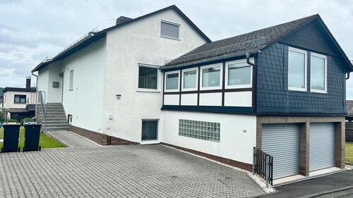 Foto - 9 Zimmer Mehrfamilienhaus, Wohnhaus zum Kaufen in Sinn