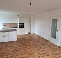 Modernisierte 3-Zimmer-Wohnung Süd-Balkon U1 Inselküche Moosach - München