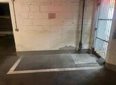 Foto - Frankfurt: Tiefgaragenstellplatz für Motorrad, Fahrräder etc.