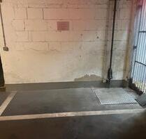 Frankfurt: Tiefgaragenstellplatz für Motorrad, Fahrräder etc. - Frankfurt am Main Bonames