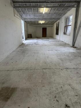 Foto - Garage Lagerfläche auf Gewerbehof zu vermieten – 100 m²