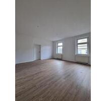 *70 m² mit Parkblick – Wohnen im ruhigen 3-Familienhaus* - Köthen (Anhalt)