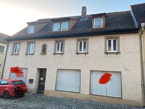 Foto - Haus mit Laden, Wohnung, Werkstatt und Scheune