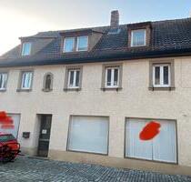 Haus mit Laden, Wohnung, Werkstatt und Scheune - Zeil am Main