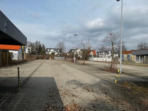 Foto - Parplatz mit über 1300 m² zu vermieten