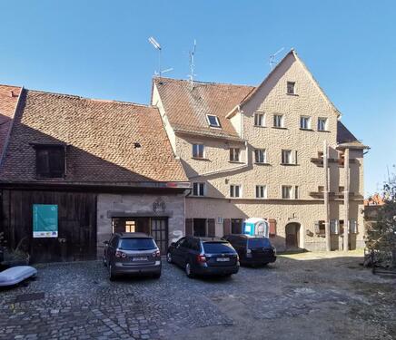 Foto - MFH mit Nebengebäude in bester Lage der Fürther Altstadt, Denkmal
