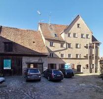 MFH mit Nebengebäude in bester Lage der Fürther Altstadt, Denkmal