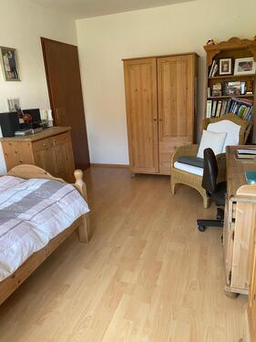 Foto - 1 Zimmer in großzügiger Wohnung (geeignet für Pendler)