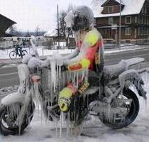 Motorrad Garage Stellplatz Winter - Fridolfing