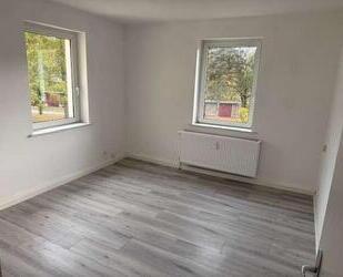 Neu - Sanierte kleine Familienwohnung, 3 Raum Wohnung in Zschornewitz - Gräfenhainichen