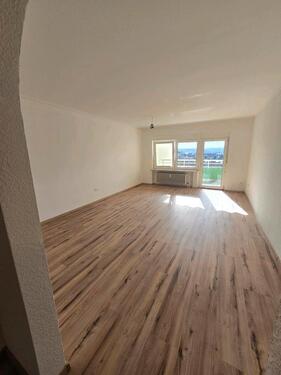 Foto - 3 Zi. ETG Wohnung mit Swimmingpool in Bretten zu verkaufen