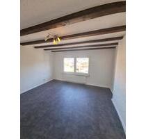 Helle 2,5 Zimmer Etagenwohnung mit Terrasse - Kordel