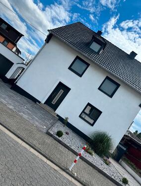 Foto - Freistehendes kernsaniertes Einfamilienhaus