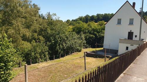 Foto - Freistehendes EFH in ruhiger Ortsrandlage mit großem Grundstück