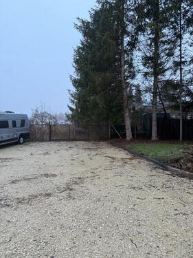 Foto - Wohnmobil - Anhänger - Stellplatz im Freien