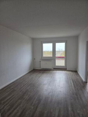 Foto - große 3-Raumwohnung mit Balkon - 390,00&nbsp;EUR Kaltmiete, ca.&nbsp; 70,38&nbsp;m&sup2;