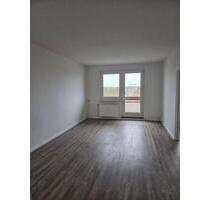 große 3-Raumwohnung mit Balkon - 390,00&nbsp;EUR Kaltmiete, ca.&nbsp; 70,38&nbsp;m&sup2; in Halle (Saale) (PLZ: 06124) Halle-Neustadt