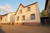 Foto - Charmantes Einfamilienhaus mit 7 Zimmern in zentraler Lage