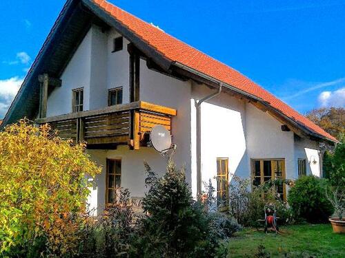 Foto - großzügiges Einfamilienhaus in 97490 Poppenhausen