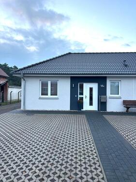 Foto - Modernes Reihenhaus mit 2 ZimmernTerrasseGarten