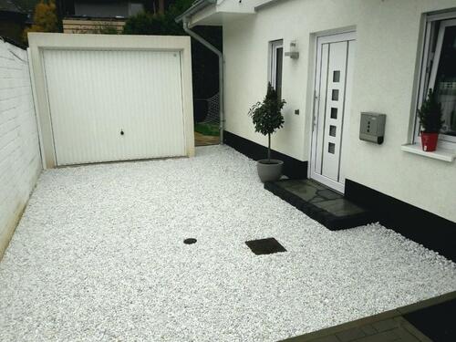 Foto - Gepflegte 5-Zimmer-DHH, priv. Innenhof, Garten, Garage in Serm