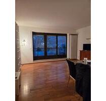 Helle 2-Zimmer Wohnung mit Balkon (Teilmöbliert) - München Thalkirchen-Obersendling-Forstenried-Fürstenried-S