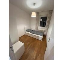 Ab sofort! Schönes WG-Zimmer in Berlin Tiergarten