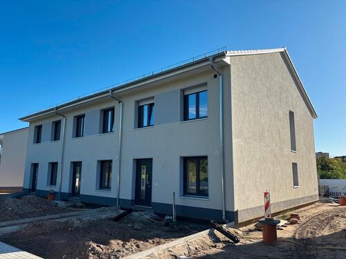 Foto - NEUBAU, Erstbezug Reihenhaus in Süd