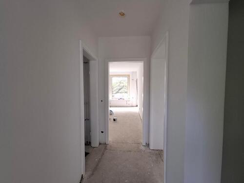 Foto - Frisch sanierte 2-Zimmer-Wohnung mit Balkon in Düsseldorf-Eller