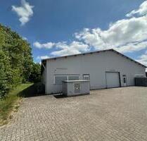 Brüsewitz - ab ca. 200 m² ; 2 tagesbelichtete und beheizte Hallen zu vermieten
