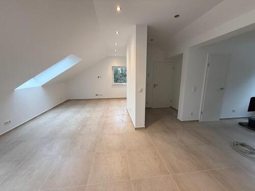 Foto - 2.5 Zimmer Dachgeschoßwohnung zur Miete in Heiligenhaus