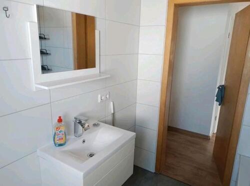 Foto - Gepflegte 3,5 Zimmer Wohnung 80 qm mit Garten in ruhigem 2 FH.