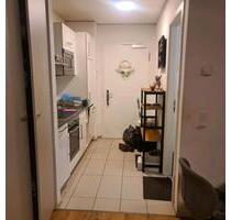 WG-ZIMMER FÜR FRAU - 450,00&nbsp;EUR Kaltmiete, ca.&nbsp; 28,00&nbsp;m&sup2; in Berlin (PLZ: 12627) Marzahn-Hellersdorf