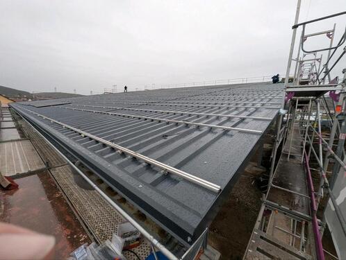 Foto - Stellplätze Wohnmobil Wohnwagen Übderdacht Miete