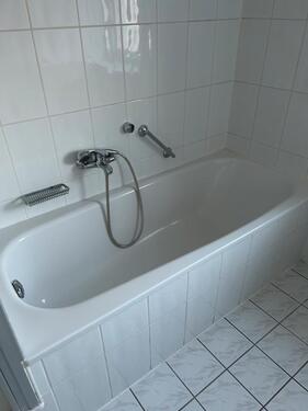 Foto - 4ZKB, 110 qm - 880,00&nbsp;EUR Kaltmiete, ca.&nbsp; 110,00&nbsp;m&sup2;