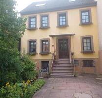 Haus im Landhausstil, WG, - 865,00&nbsp;EUR Kaltmiete, ca.&nbsp; 120,00&nbsp;m&sup2; in Winnweiler (PLZ: 67722)