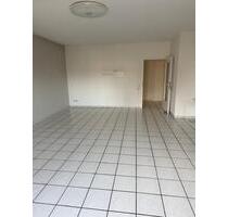 Dachgeschosswohnung in ruhiger Lage (BITTE ANZEIGE LESEN) - Riegelsberg