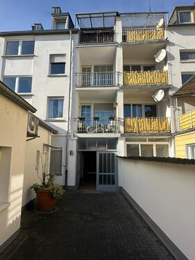 Foto - Tr.-Matthiasstraße , sanierte 2-Zi-Whg. mit Balkon, 2. OG, frei