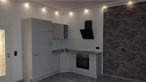 Foto - Hochwertig sanierte 2-Raum-Wohnung mit EBK – direkt am Park