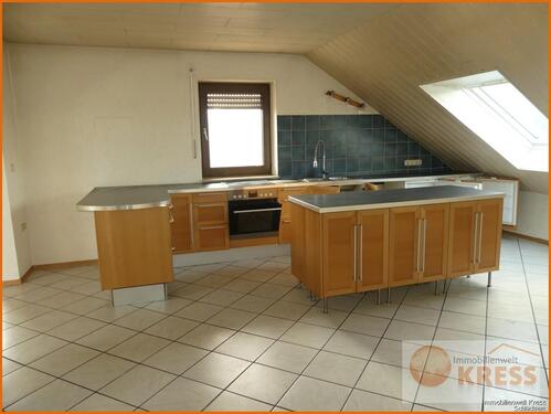 Foto - Moderne und gepflegte 4-Zimmer Wohnung in ruhiger Lage, Flieden-Oberstork m. Balkon im Dachgeschoss