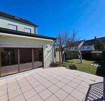 Reiheneckhaus in Bayreuth mit zwei Gargen, schöne ruhige Lage