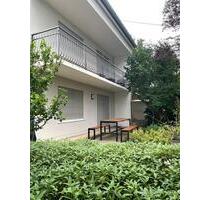 Geräumige Doppelhaushälfte mit schönem Garten in Neubiberg
