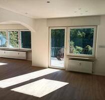 Großzügige Wohnung mit Einbauküche, Gäste WC und Balkon - Heusweiler