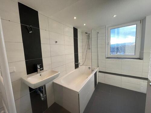 Foto - 3-Zimmer-Whg. mit Kachelofen und TGL-Bad