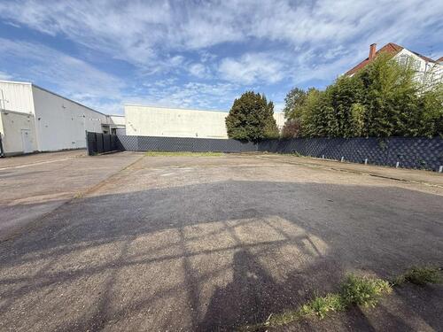 Foto - Flexible Außenfläche zur Miete in Offenbach – ideal für Fuhrpark, Lager und Logistik