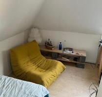 Zimmer in 3er WG in Reutlingen, 13,5m2 - Esslingen am Neckar Pliensauvorstadt